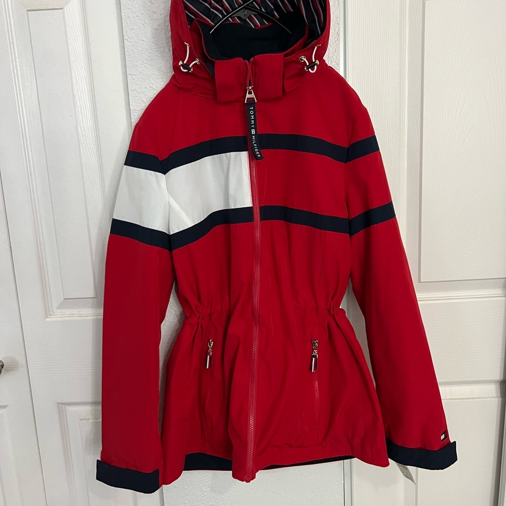 Super cute women’s Tommy Hilfiger jacket small